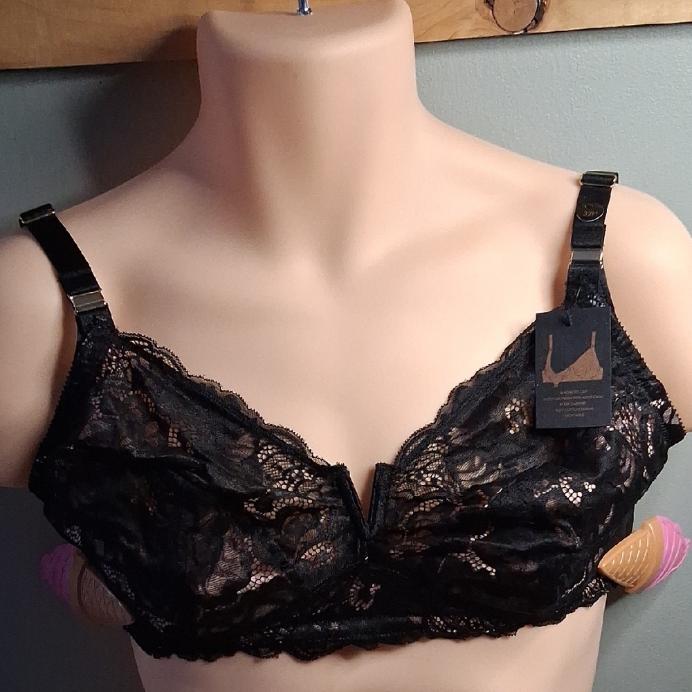 Chic Black Lace Bralette